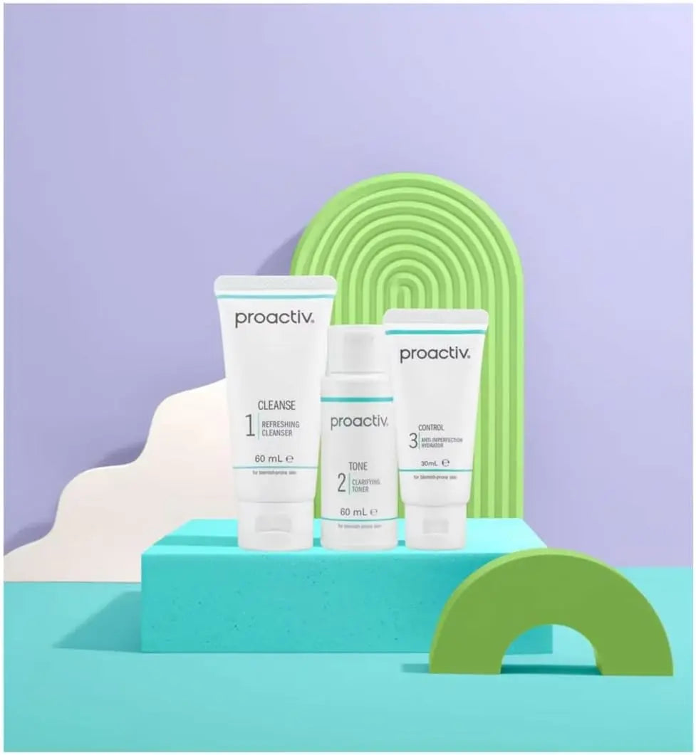 Proactiv Solution 30 Day Facial Cleansing 3-Step Routine, 1 x Cleanser 60ml, 1 x Facial Toner 60 ml, 1 x Hydrator 30 ml (Pack of 1)