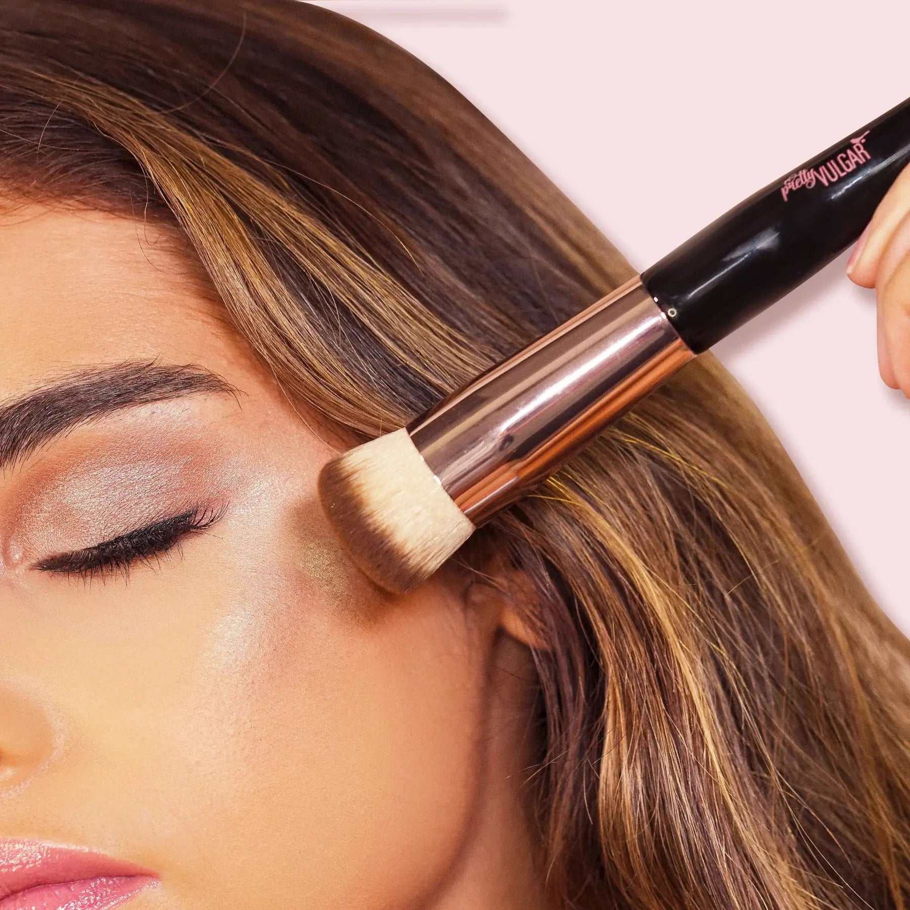 Pretty Vulgar Flawless Wand Foundation Brush
